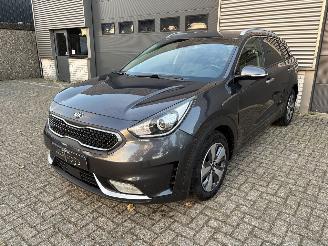 Voiture accidenté Kia Niro 1.6 GDI HYBRID / NAVI / CRUISE / CAMERA / LEER 2018/1