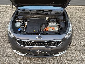 Kia Niro 1.6 GDI HYBRID / NAVI / CRUISE / CAMERA / LEER picture 20
