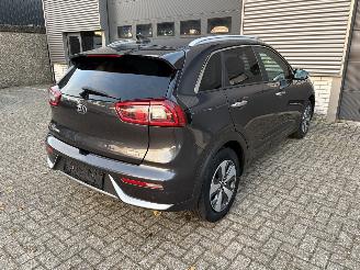 Kia Niro 1.6 GDI HYBRID / NAVI / CRUISE / CAMERA / LEER picture 23