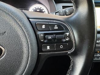 Kia Niro 1.6 GDI HYBRID / NAVI / CRUISE / CAMERA / LEER picture 17