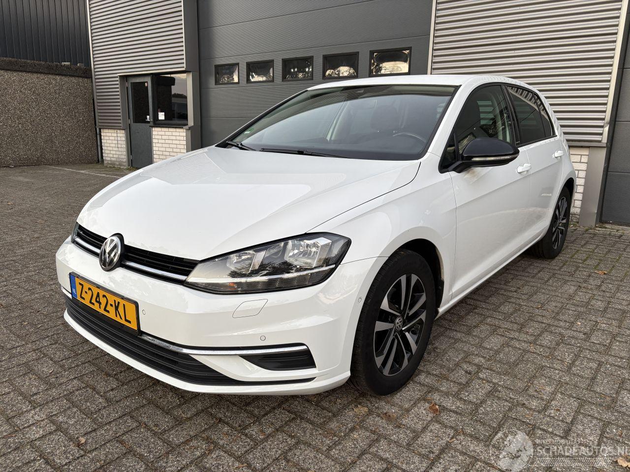 Volkswagen Golf 1.6 TDI NAVI / CRUISE / PDC / CLIMA