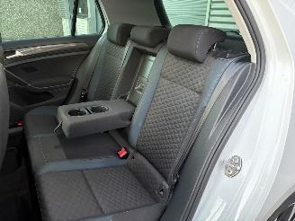 Volkswagen Golf 1.6 TDI NAVI / CRUISE / PDC / CLIMA picture 5