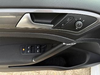 Volkswagen Golf 1.6 TDI NAVI / CRUISE / PDC / CLIMA picture 12