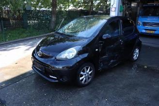 Vrakbiler auto Toyota Aygo Aygo (B10), Hatchback, 2005 / 2014 1.0 12V VVT-i 2012/12