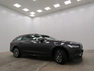 škoda osobní automobily Volvo V-90 2.0 B4 Autom. Hybrid  Momentum Navi 2021/7