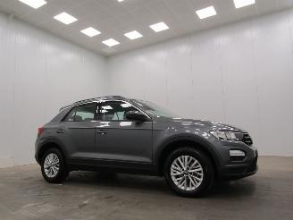 uszkodzony samochody osobowe Volkswagen T-Roc 1.5 TSI DSG Navi Clima 2021/5