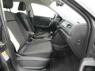 Volkswagen T-Roc 1.5 TSI DSG Navi Clima picture 9