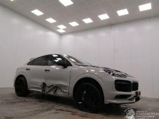 damaged passenger cars Porsche Cayenne Coupe 4.0 GTS Techart 2020/9