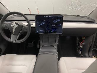 Tesla Model Y Long Range Dual Motor picture 12