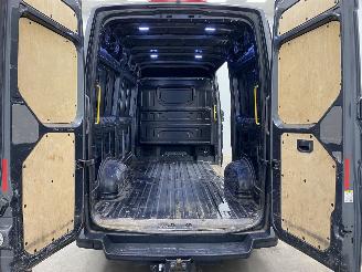 Volkswagen Crafter 35 2.0 TDI Autom. L3H3 Navi Airco picture 7