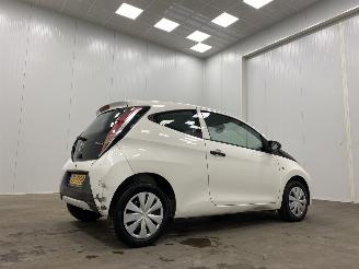 Toyota Aygo 1.0 VVT-I X-Play Airco picture 2
