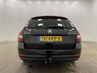 Skoda Octavia Combi 1.6 TDI Edition Navi Clima picture 6