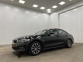 uszkodzony samochody osobowe BMW 3-serie 320e Autom. Hybrid Edition Plus Navi Clima 2022/2