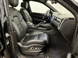 Porsche Cayenne 3.0 E-Hybrid Panoramadak Navi Clima picture 10