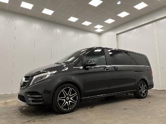 Vaurioauto  commercial vehicles Mercedes V-klasse 250d AMG Lang 8-pers Panoramadak Navi Clima 2022/4