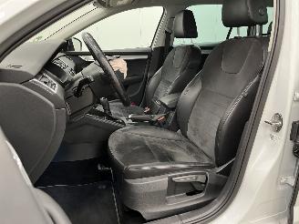 Skoda Octavia Combi 1.6 TDI Autom. Navi Clima picture 8