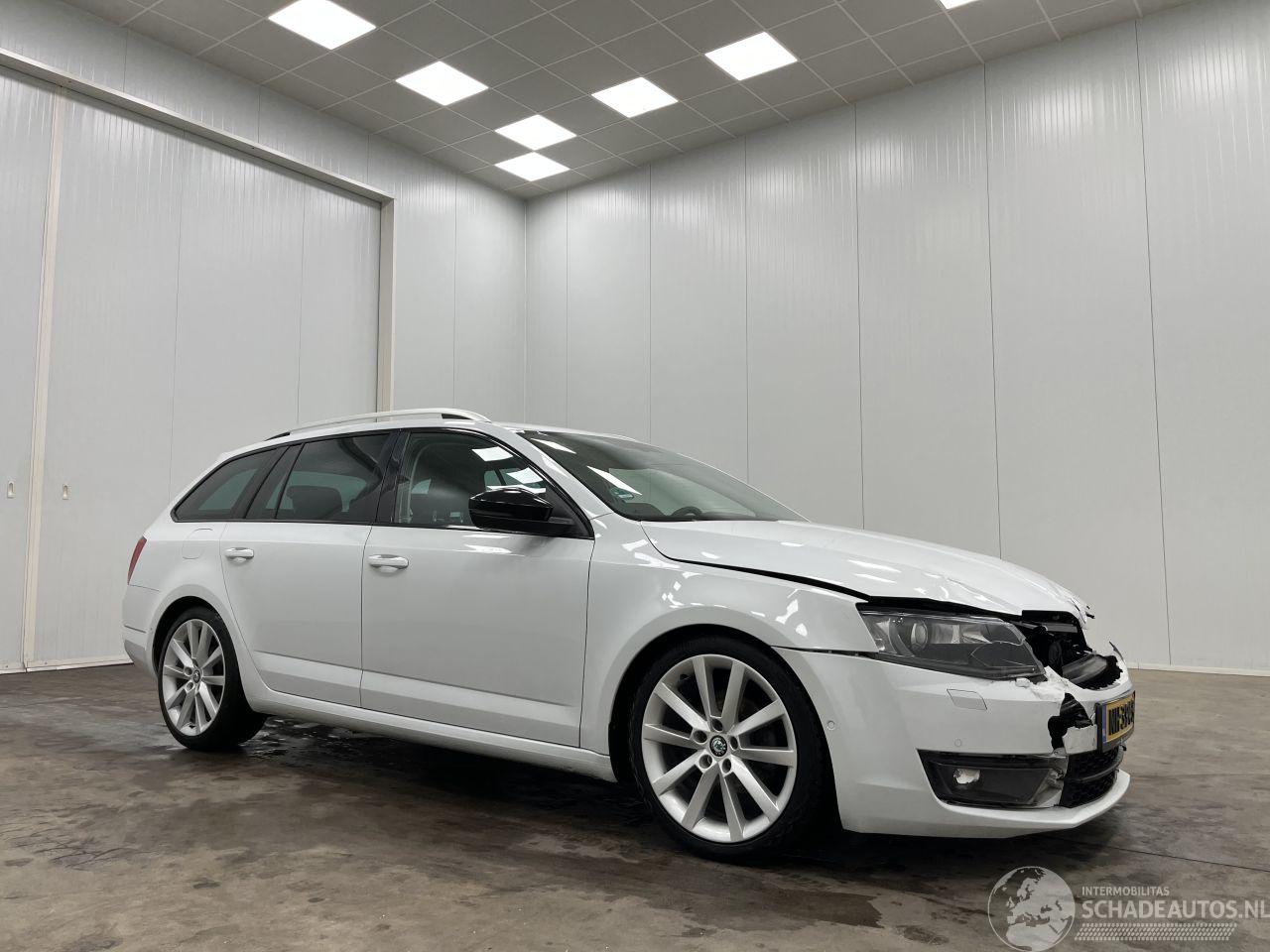 Skoda Octavia Combi 1.6 TDI Autom. Navi Clima