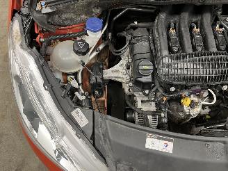 Peugeot 208 1.2 PureTech 5-drs Airco picture 17
