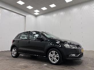 damaged passenger cars Volkswagen Polo 1.4 TDI 5-drs Navi Airco 2015/9
