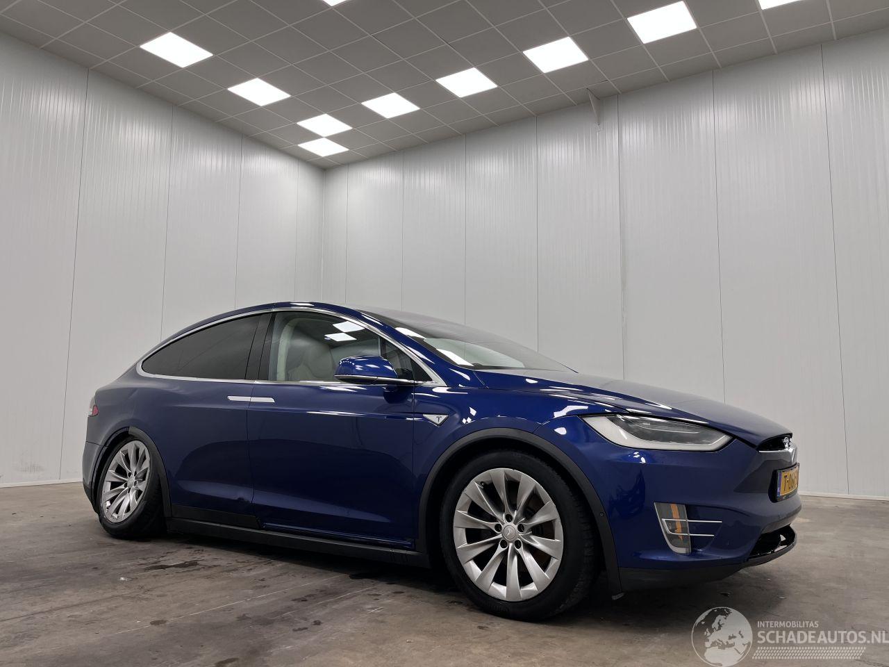 Tesla Model X 90D