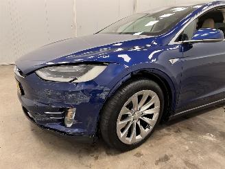 Tesla Model X 90D picture 15