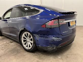 Tesla Model X 90D picture 16