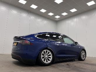 Tesla Model X 90D picture 2