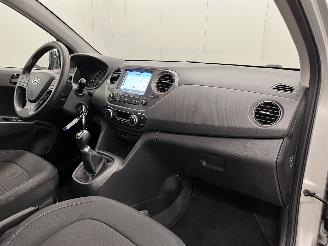 Hyundai I-10 1.0i Go! Navi Clima picture 12