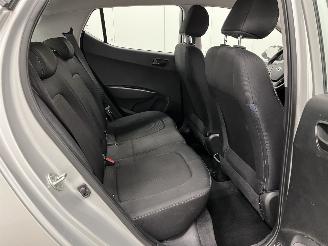 Hyundai I-10 1.0i Go! Navi Clima picture 10