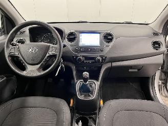 Hyundai I-10 1.0i Go! Navi Clima picture 11