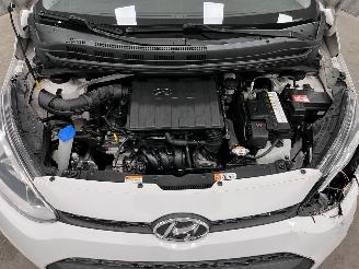 Hyundai I-10 1.0i Go! 5-drs Navi Airco picture 13