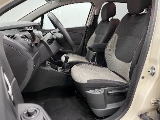 Renault Captur 0.9 TCe Expression Clima picture 8