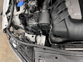 Volkswagen Touareg 3.0 TDI Autom. R-Line Panoramadak Navi Clima picture 15