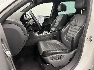 Volkswagen Touareg 3.0 TDI Autom. R-Line Panoramadak Navi Clima picture 9