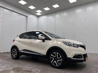 skadebil auto Renault Captur 0.9 TCe Dynamique Navi Clima 2013/11