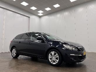 Unfallwagen Peugeot 308 1.6 BlueHDI Executive Panoramadak Navi Clima 2015/12