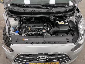 Hyundai Ix20 1.6i Autom.Panoramadak  Navi Clima picture 16