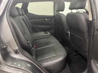 Nissan Qashqai 1.6i Tekna Panoramadak Navi Clima picture 11