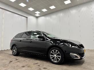 damaged passenger cars Peugeot 308 SW 1.2 Autom. Allure Navi Clima 2016/7