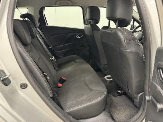 Renault Clio Estate 1.5 dCi Expression Navi Airco picture 10