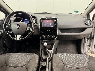 Renault Clio Estate 1.5 dCi Expression Navi Airco picture 11