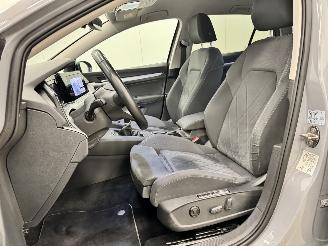 Volkswagen Golf 2.0 TDI Life 5-drs Navi Clima picture 8