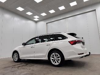 Skoda Octavia Combi 1.4 TSI PHEV Edition Navi Clima picture 3