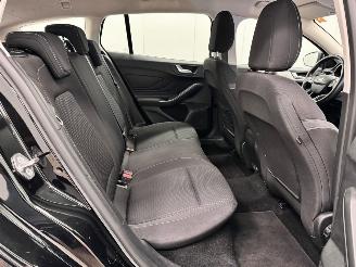 Ford Focus Wagon 1.0 EcoBoost Titanium Navi Clima picture 10