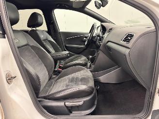 Volkswagen Polo 1.4 TDI R-Line Pano 5-drs Airco picture 11