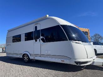 krockskadad bil caravan Hobby  Premium 560 WLU Airco 2015/4