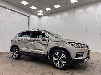 Schadeauto Seat Ateca 1.4 Autom. EcoTSI Panoramadak Navi Clima 2017/12