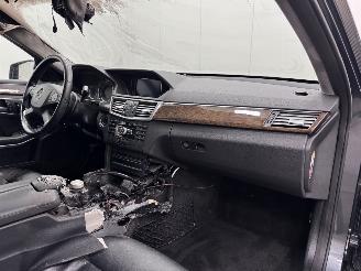 Mercedes E-klasse 300 CDI Autom Navi Clima picture 12