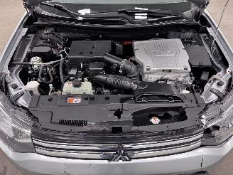 Mitsubishi Outlander 2.0 PHEV 4WD Edition X-Line Navi Clima picture 17