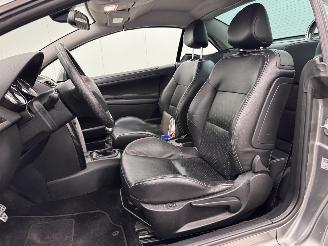 Peugeot 207 CC 1.6 VTi Clima picture 11
